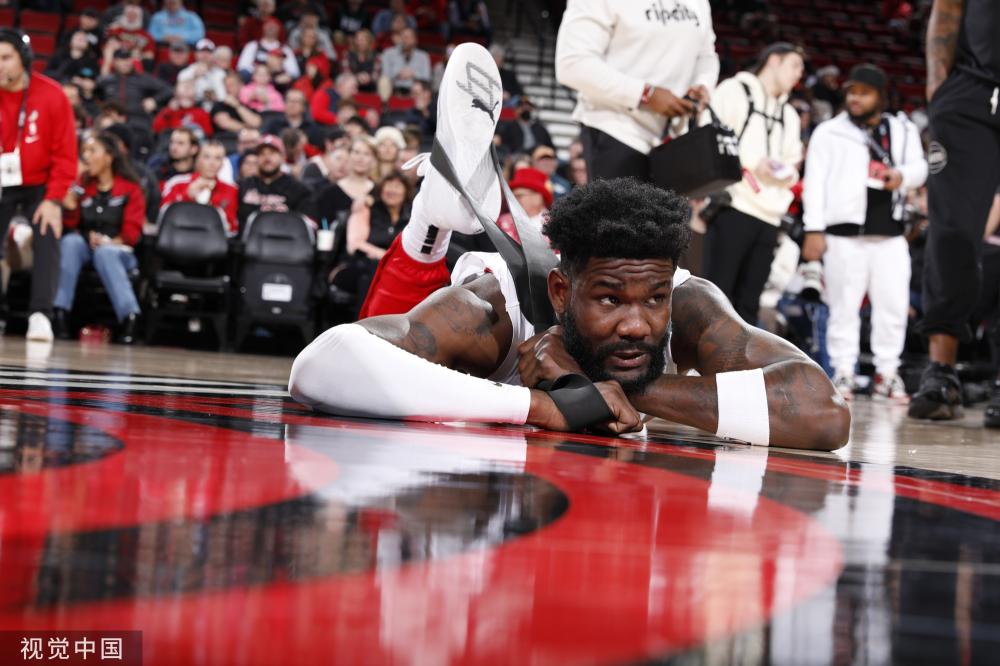 还必须与团 还必须与团