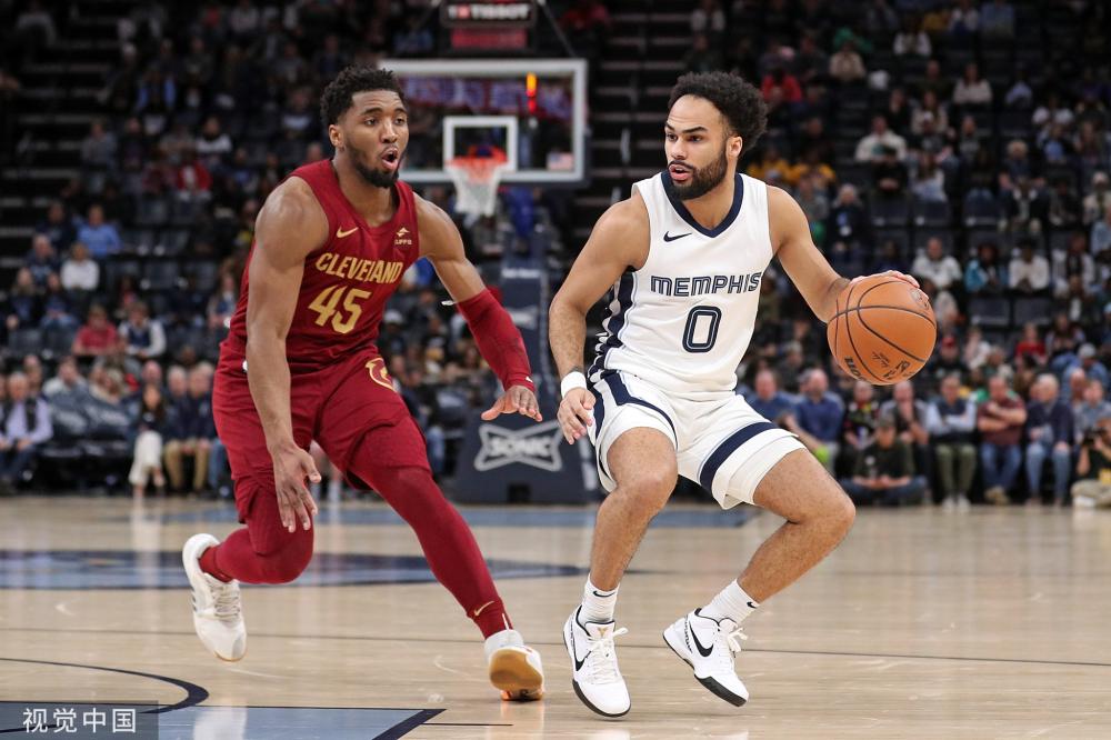 更在多个比 更在多个比